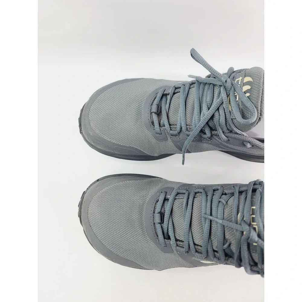 Topo Athletic, Outdoor Running‎ Trail Shoes mens, Size 9 Grey/Butter.